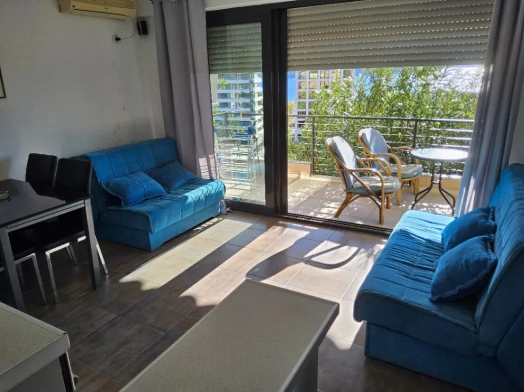 Izdavanje, jednosoban stan, 38m², Gospoština, Budva