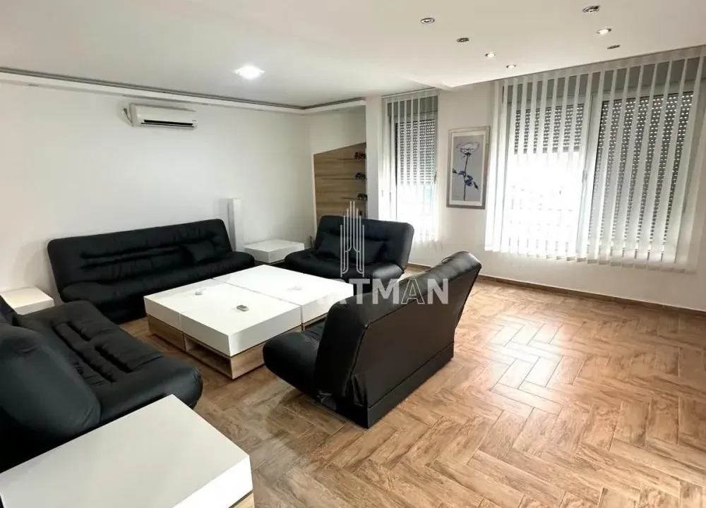 Prodaja, kuća, 807m², Veliki Mokri Lug, Zvezdara Sve Podlokacije