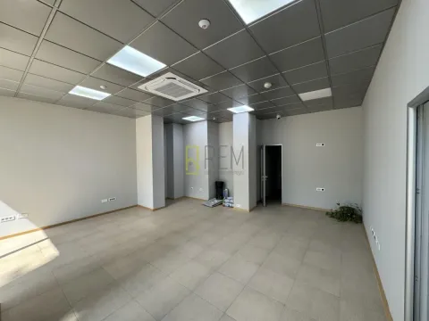 Izdavanje, poslovni prostor, 120m², Preko Morače, Podgorica - image 17