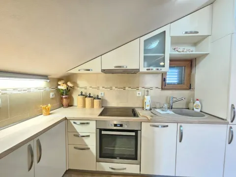 Prodaja, kuća, 211m², Donja Lastva, Tivat - image 23