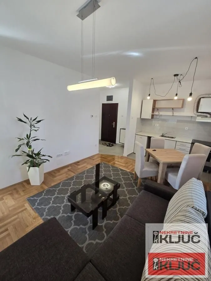 Prodaja, jednosoban stan, 37m², Novo naselje, Novi Sad