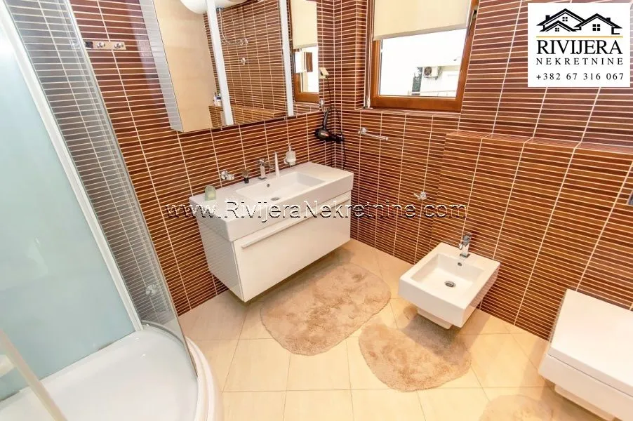 Prodaja, kuća, 330m², Đenovići, Herceg Novi
