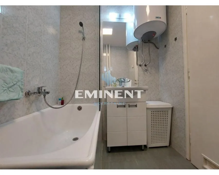 Izdavanje, dvosoban stan, 45m², Lion, Zvezdara Sve Podlokacije