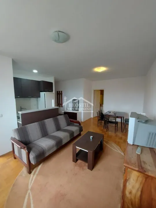 Izdavanje, jednosoban stan, 42m², Zvezdara Sve Podlokacije, Beograd