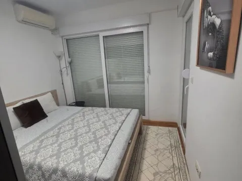 Izdavanje, dvosoban stan, 70m², Centar, Bar - image 7