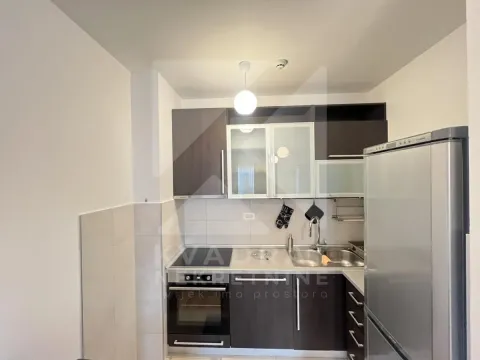 Rent, one bedroom apartment, 45m², City Kej, Podgorica - image 6