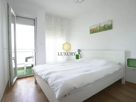 Izdavanje, jednosoban stan, 42m², City Kvart, Podgorica - image 8