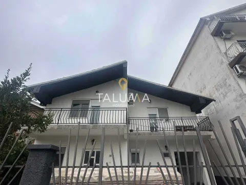 Kuća in Stari Aerodrom