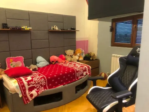 Izdavanje, trosoban stan, 122m², Gorica C, Podgorica - image 9