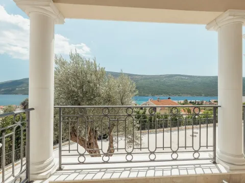 Sale, two bedroom apartment, 134m², Đenovići, Herceg Novi - image 31