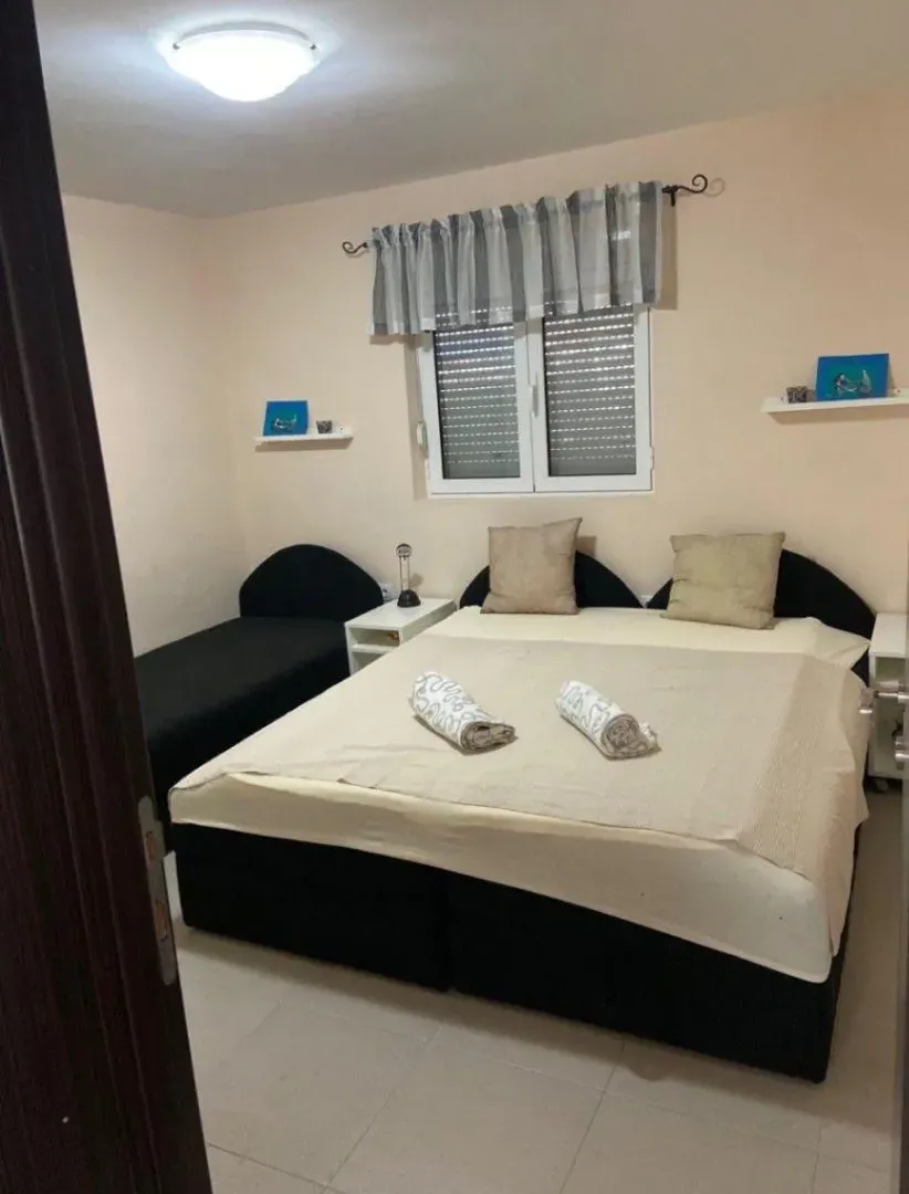 Sale, house, 186m², Sutomore, Bar