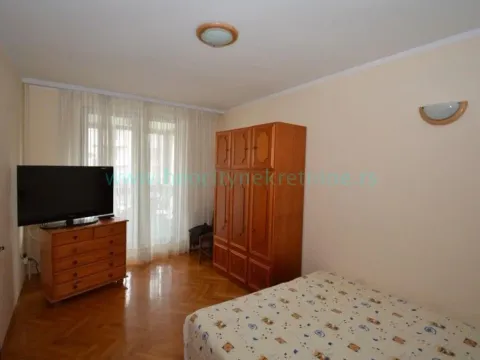 Sale, house, 430m², Kalenić Pijaca, Vračar Sve Podlokacije - image 8