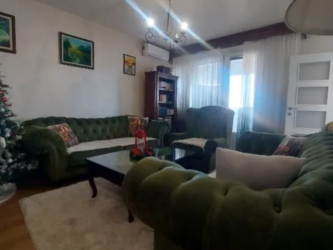 Prodaja, trosoban stan, 91m², Centar, Nikšić - image 5