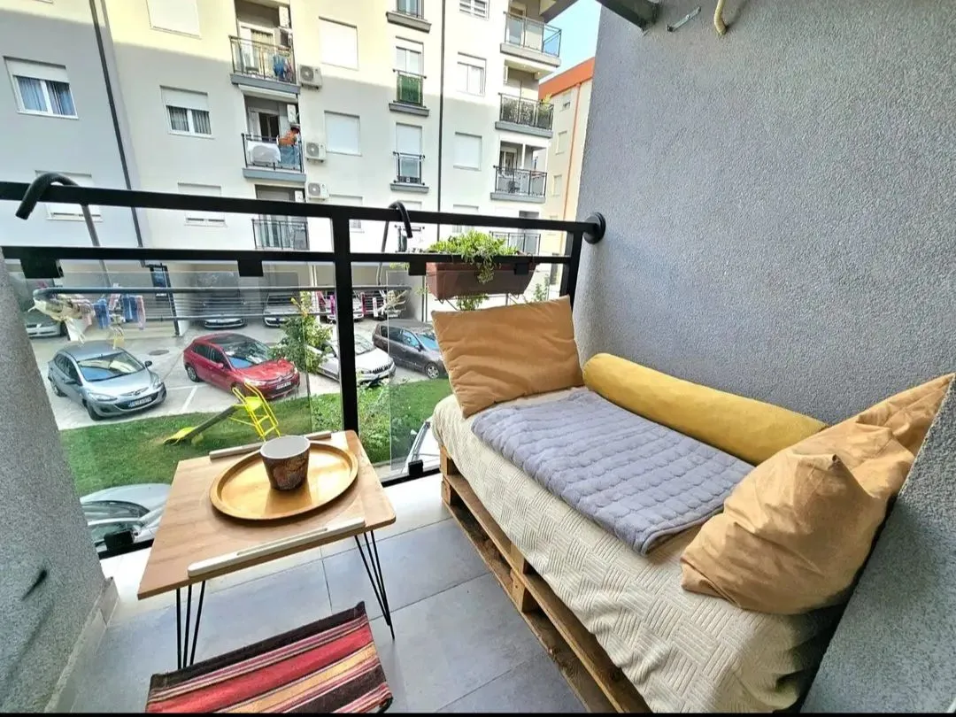 Rent, one bedroom apartment, 53m², Blok 6, Podgorica