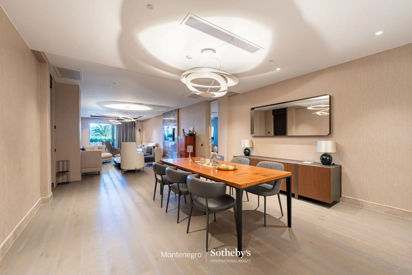 Prodaja, dvosoban stan, 300m², Đuraševići, Tivat
