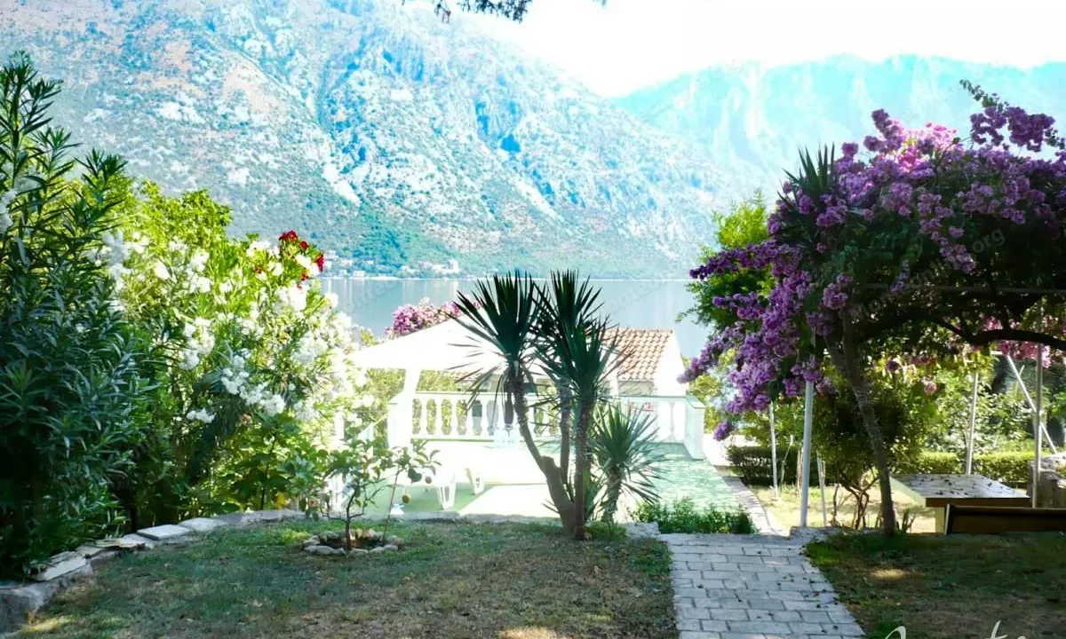 Prodaja, kuća, 77m², Stoliv, Kotor