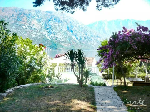 Prodaja, kuća, 77m², Stoliv, Kotor - image 1