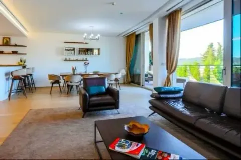 Rent, two bedroom apartment, 182m², Dukley Gardens, Budva - image 3