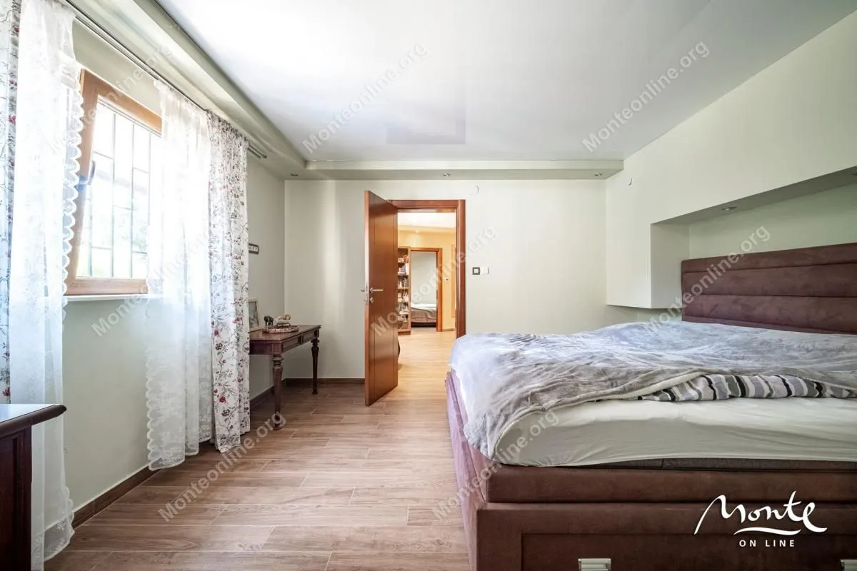 Prodaja, kuća, 250m², Bijela, Herceg Novi