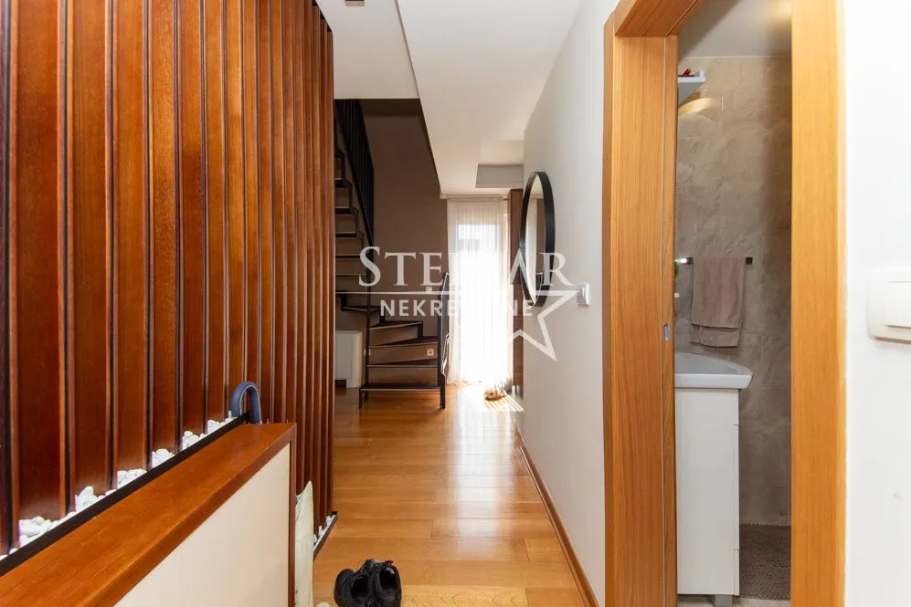 Prodaja, četvorosoban stan, 154m², Zabjelo, Podgorica