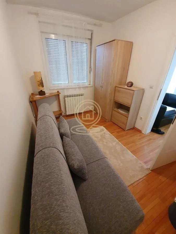 Rent, three bedroom apartment, 44m², Vračar Hram, Vračar Sve Podlokacije