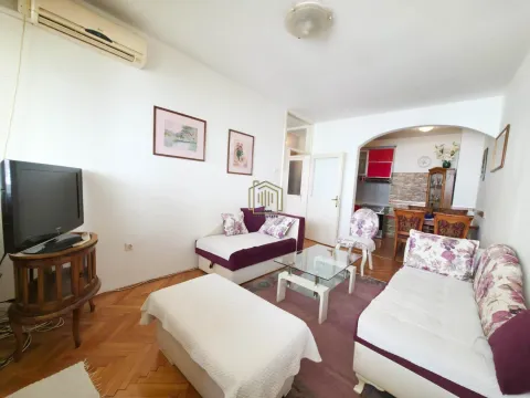 Prodaja, dvosoban stan, 62m², Gintaš, Podgorica