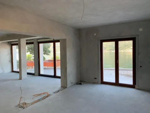 Sale, house, 500m², Dobrota, Kotor - image 10
