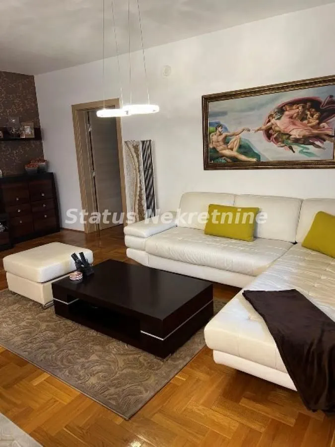 Prodaja, četvorosoban stan, 120m², Novo naselje, Novi Sad