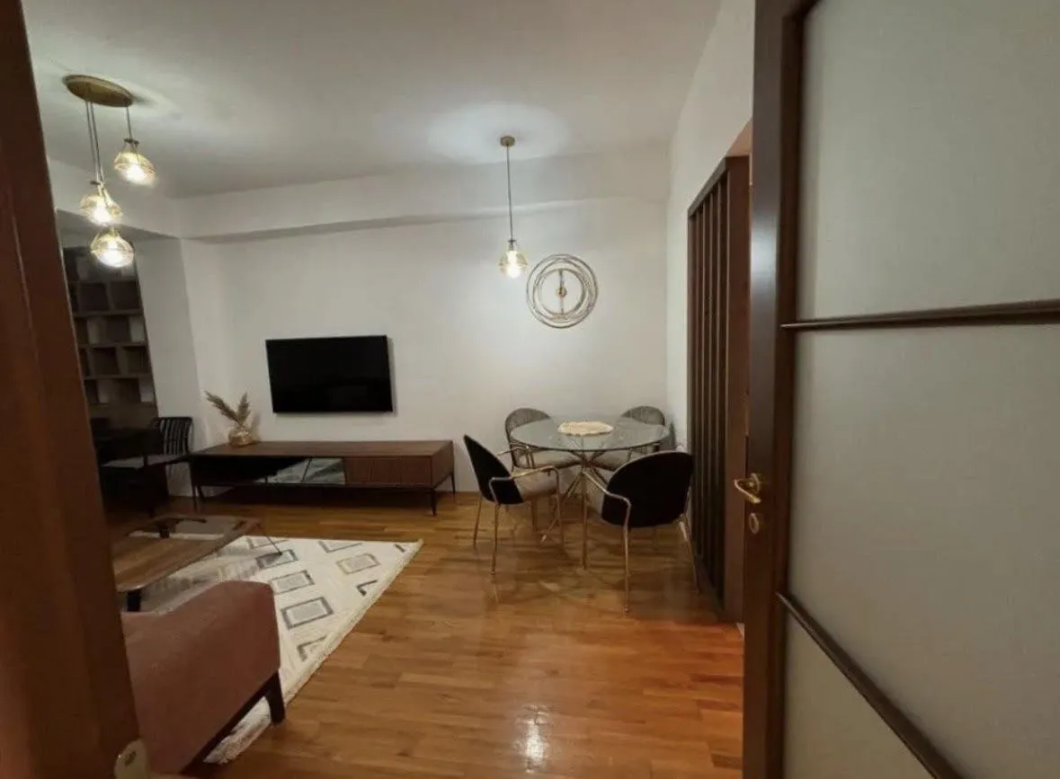 Izdavanje, jednosoban stan, 78m², City Kvart, Podgorica
