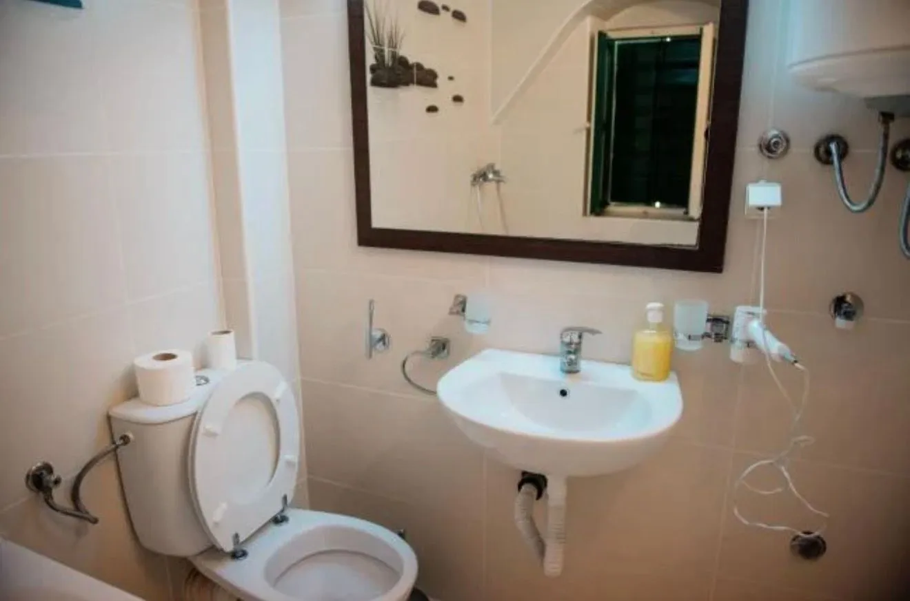 Rent, one bedroom apartment, 40m², Stari Grad Kotor, Kotor