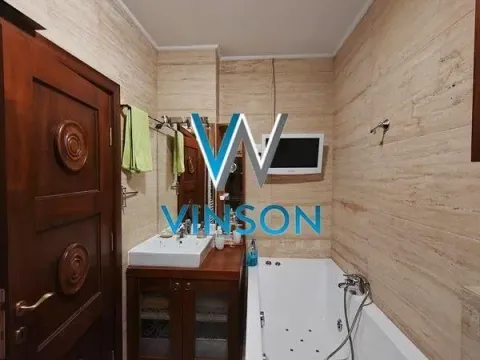 Izdavanje, četvorosoban stan, 115m², Centar, Novi Sad - image 19