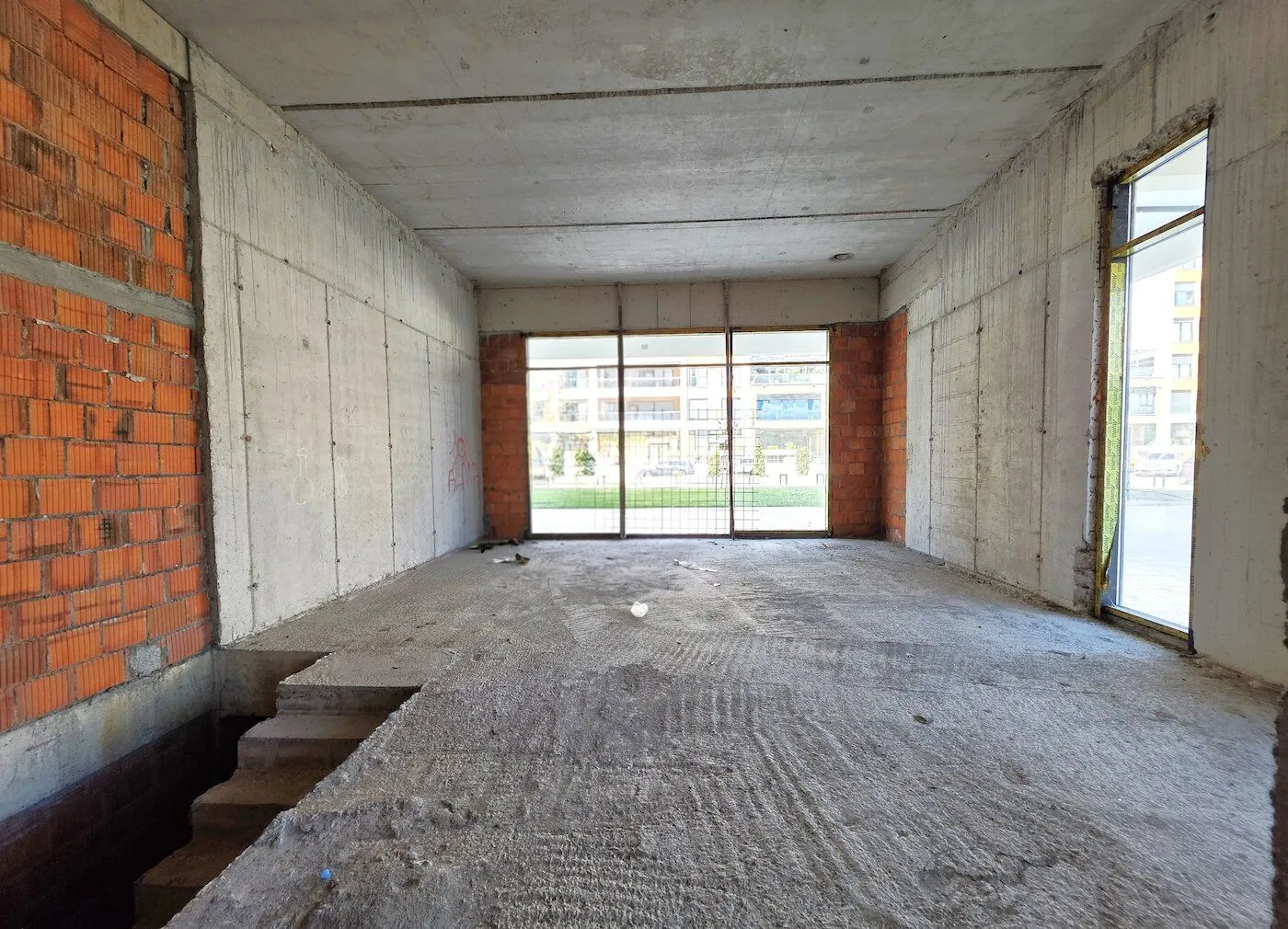 Rent, office space, 350m², Central Point, Podgorica