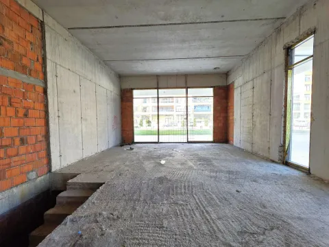 Izdavanje, poslovni prostor, 350m², Central Point, Podgorica - image 3