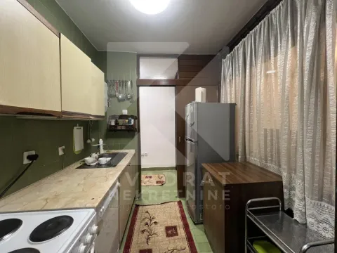 Rent, two bedroom apartment, 76m², Blok 5, Podgorica - image 6