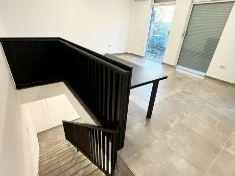 Rent, office space, 50m², Blok 9, Podgorica - image 4