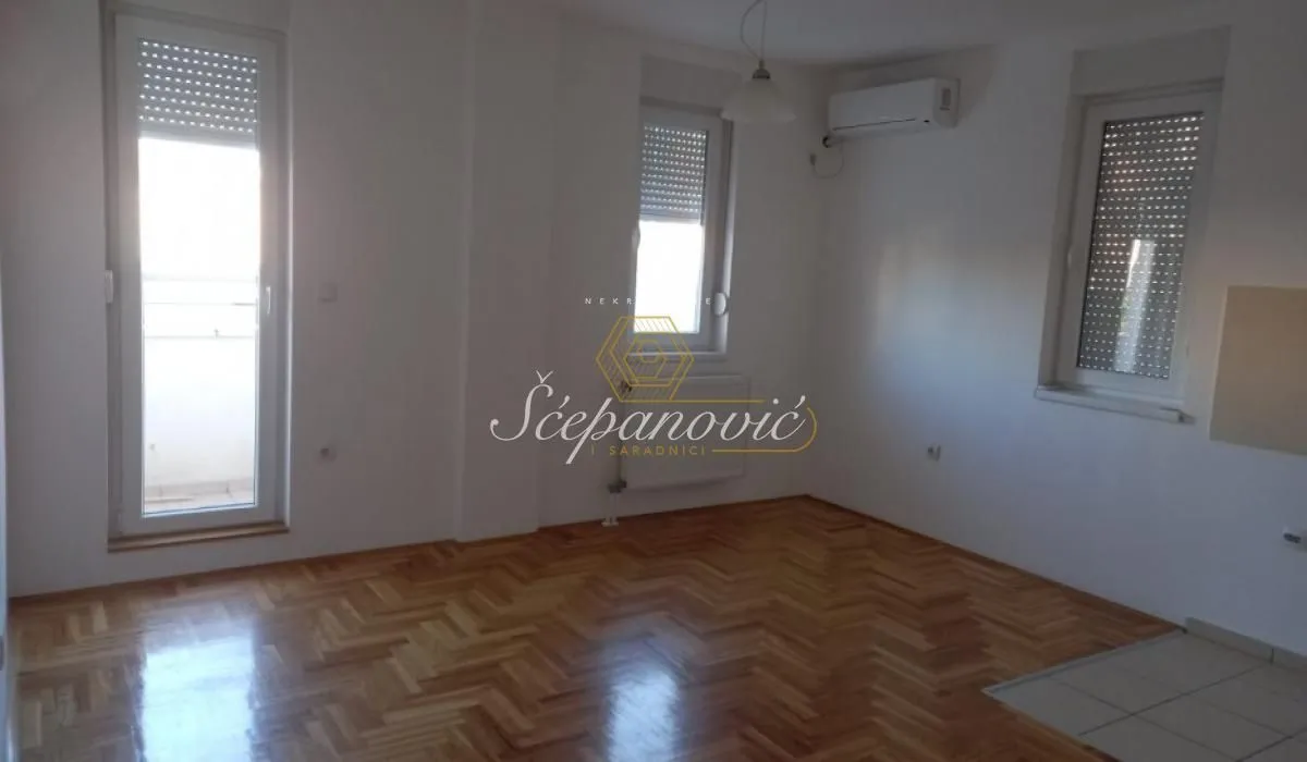 Izdavanje, dvosoban stan, 41m², Nova Detelinara, Novi Sad Sve Podlokacije