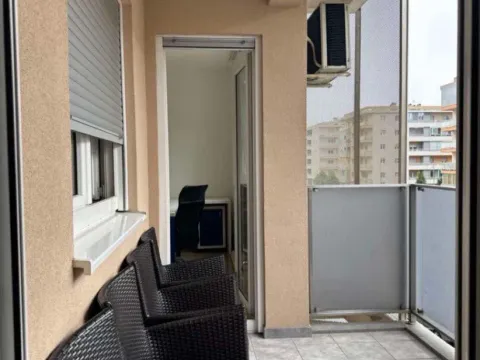 Izdavanje, dvosoban stan, 74m², City Kvart, Podgorica - image 5