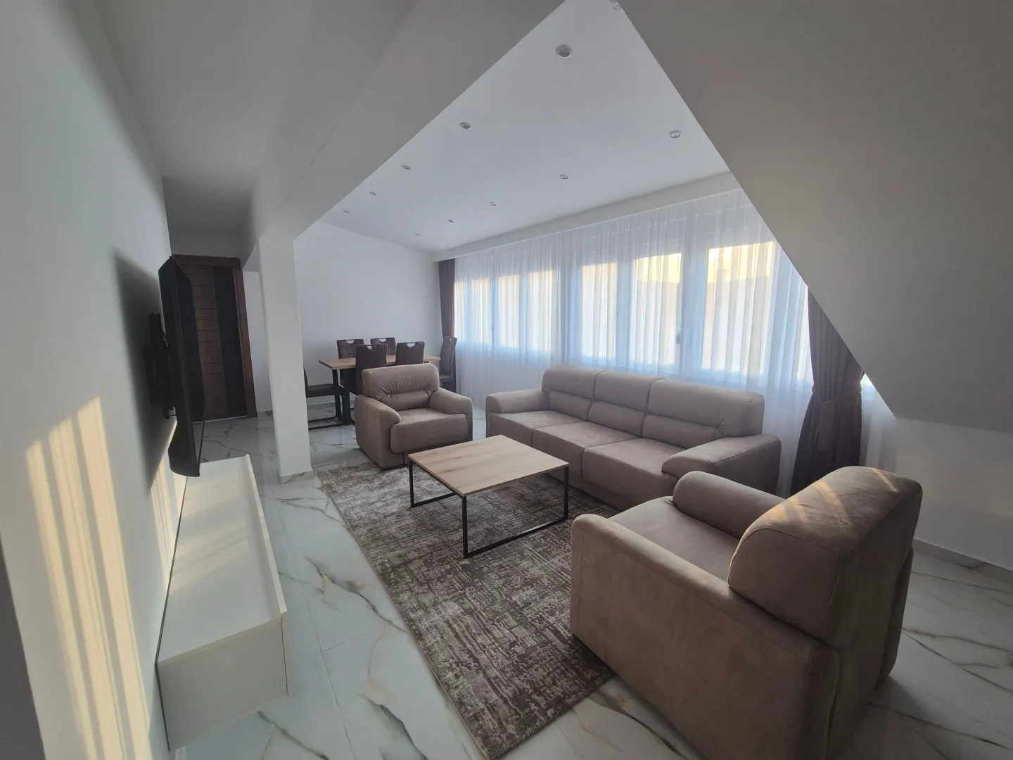 Izdavanje, jednosoban stan, 59m², Dalmatinska ulica, Podgorica