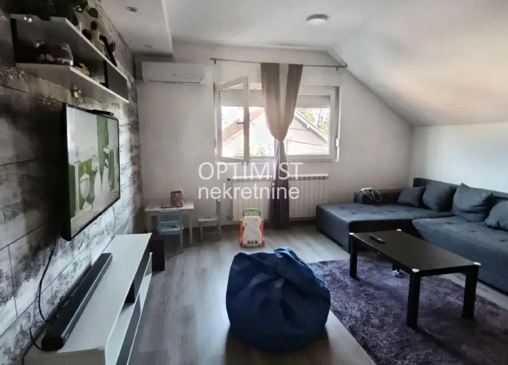 Izdavanje, trosoban stan, 100m², Ledine, Beograd