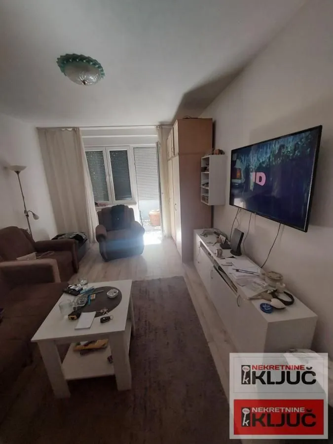 Prodaja, trosoban stan, 73m², Detelinara, Novi Sad Sve Podlokacije