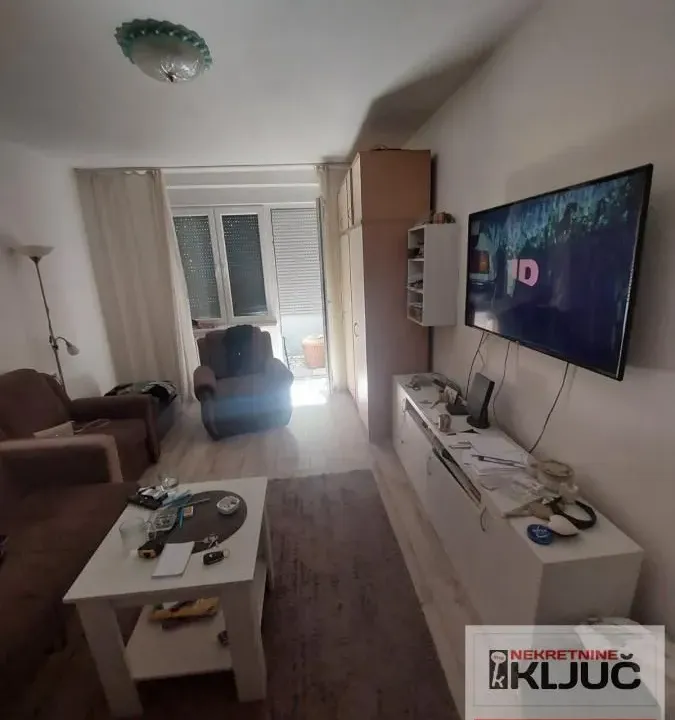 Prodaja, trosoban stan, 73m², Detelinara, Novi Sad Sve Podlokacije