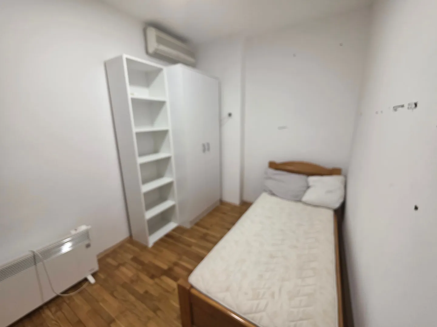Izdavanje, dvosoban stan, 65m², Blok 5, Podgorica