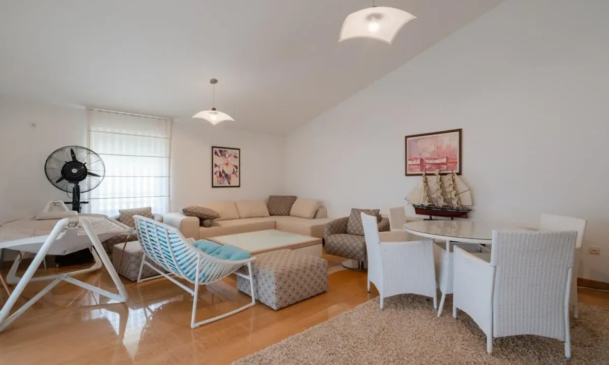 Prodaja, trosoban stan, 222m², Budva, Crna Gora