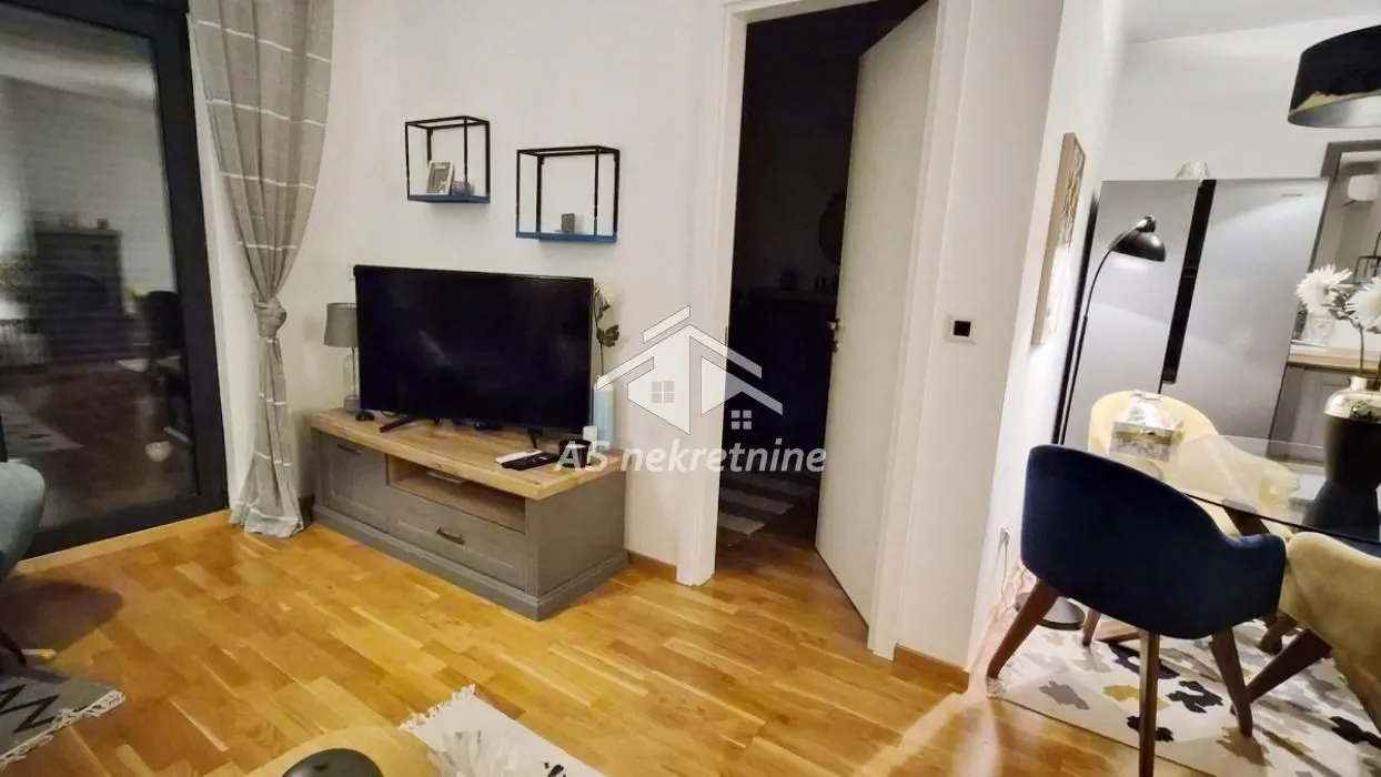 Rent, two bedroom apartment, 48m², Južni Bulevar, Vračar Sve Podlokacije