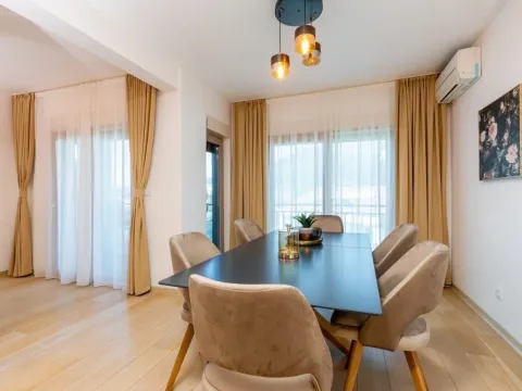 Sale, three bedroom apartment, 110m², Pržno, Budva