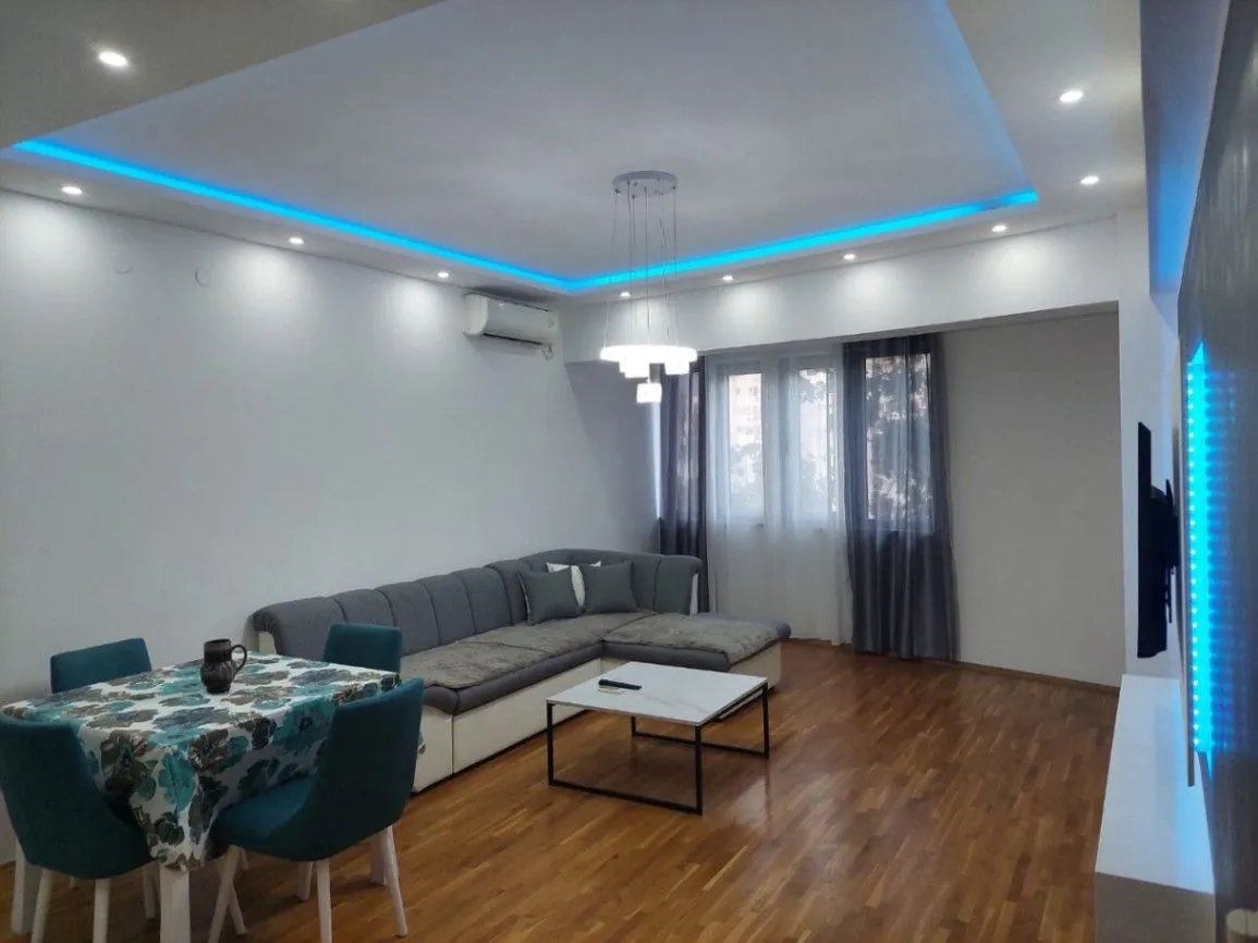 Rent, one bedroom apartment, 52m², Centar, Bar