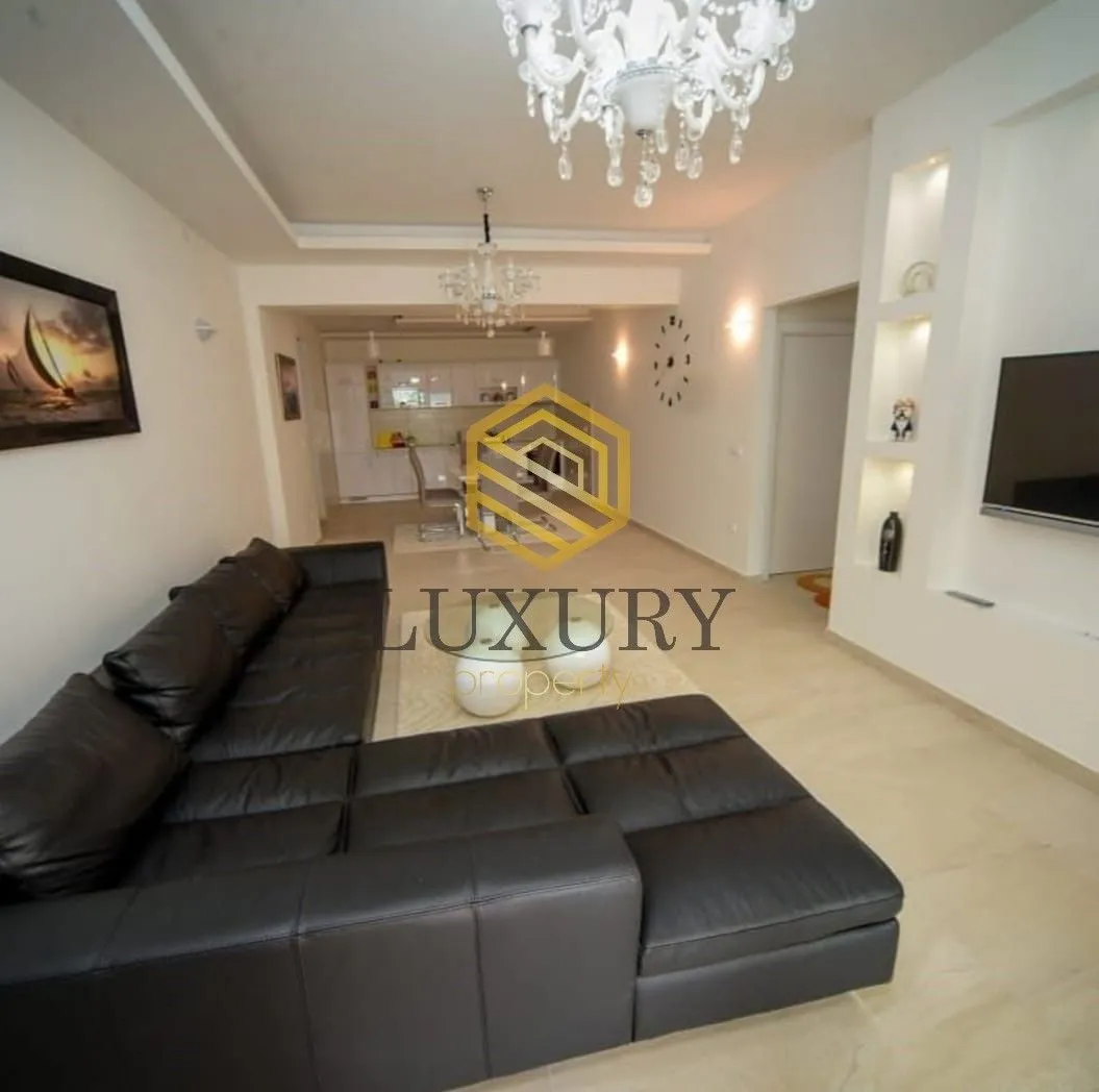 Prodaja, dvosoban stan, 117m², Pržno, Budva