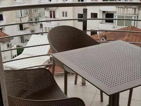 Rent, one bedroom apartment, 40m², Slovenska Plaža, Budva - image 7