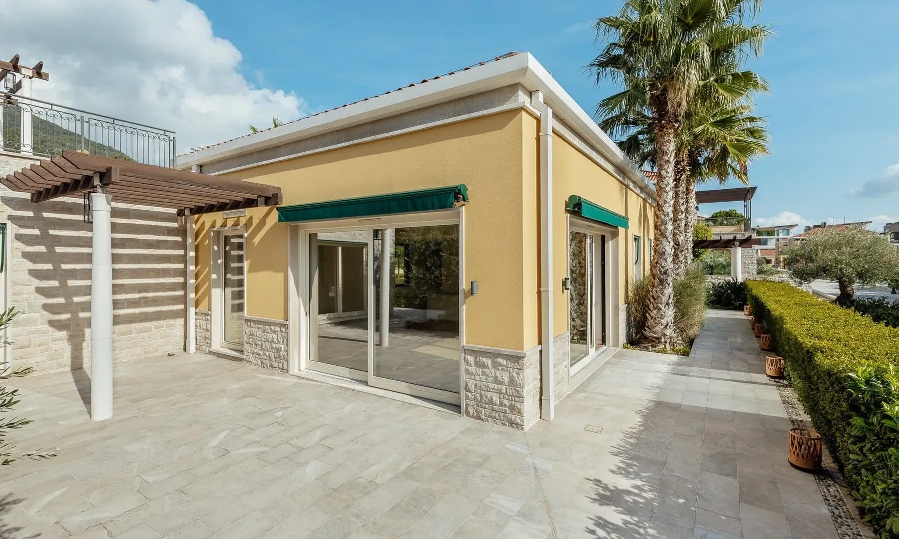 Prodaja, kuća, 287m², Portonovi, Herceg Novi