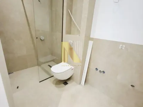 Izdavanje, poslovni prostor, 88m², Bulevar Evrope, Novi Sad Sve Podlokacije - image 12